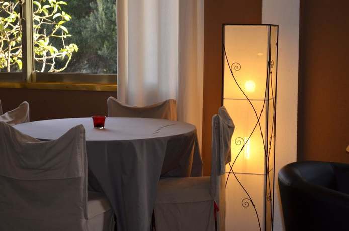 Imagen de la habitación del Hotel H&ocirc;tel Aiglon Bylitis. Foto 9