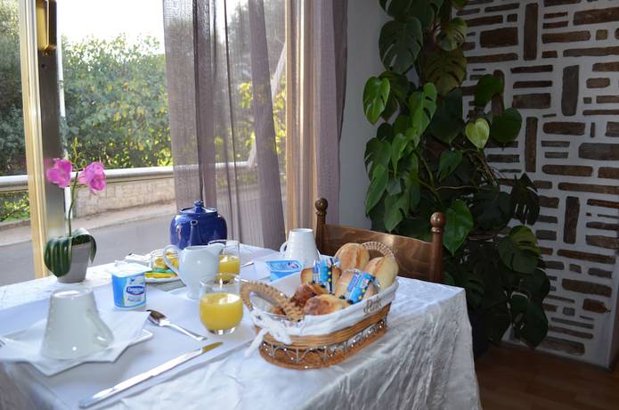 Imagen del bar/restaurante del Hotel H&ocirc;tel Aiglon Bylitis. Foto 3
