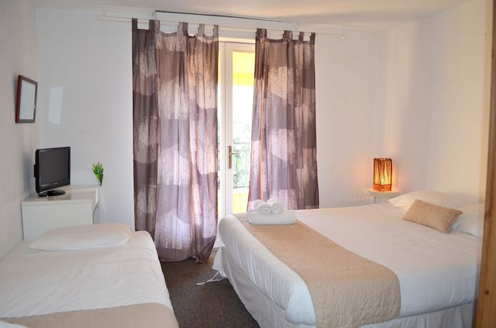 Imagen de la habitación del Hotel H&ocirc;tel Aiglon Bylitis. Foto 17