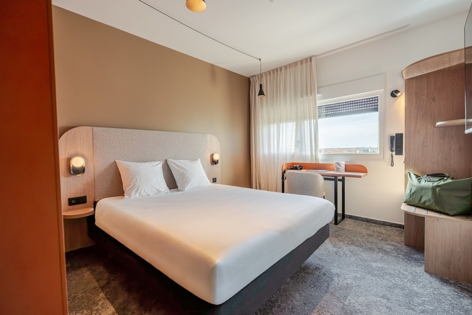 Imagen de la habitación del Hotel H&ocirc;tel Akena Ch&acirc;lons en Champagne. Foto 6