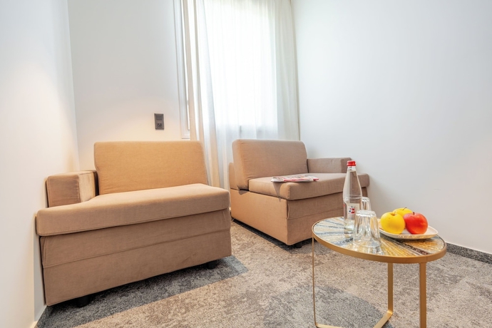 Imagen de la habitación del Hotel H&ocirc;tel Akena Ch&acirc;lons en Champagne. Foto 14