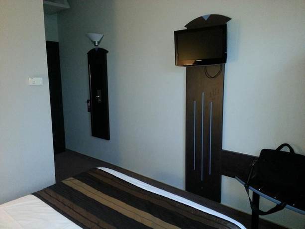 Imagen de la habitación del Hotel Hôtel Akena City Caudry. Foto 10