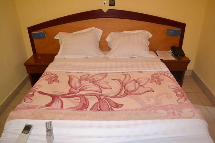 Imagen de la habitación del Hotel H&ocirc;tel Akena City. Foto 13