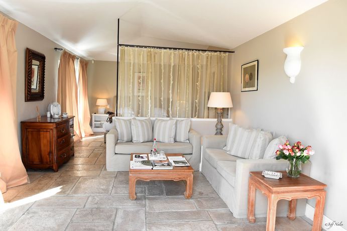Imagen de la habitación del Hotel H&ocirc;tel Alain Llorca. Foto 5