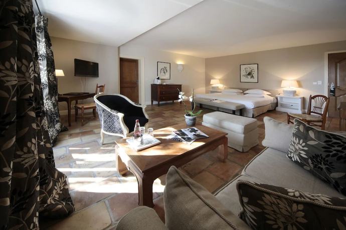 Imagen de la habitación del Hotel H&ocirc;tel Alain Llorca. Foto 13