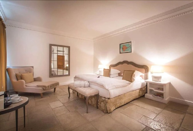 Imagen de la habitación del Hotel H&ocirc;tel Alain Llorca. Foto 14