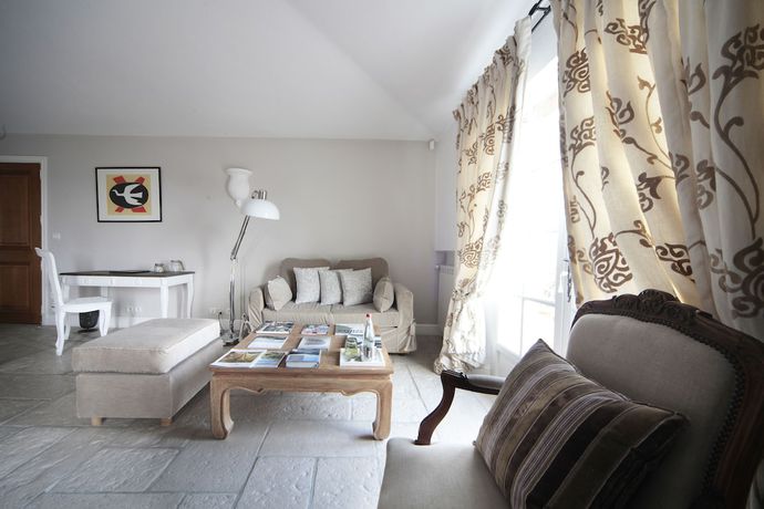 Imagen de la habitación del Hotel H&ocirc;tel Alain Llorca. Foto 18