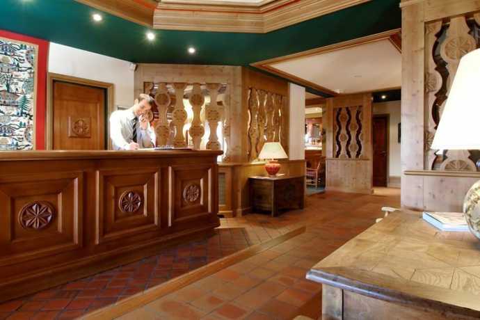 Imagen de los interiores del Hotel H&ocirc;tel Alba. Foto 5