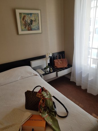 Imagen de la habitación del Hotel Hôtel Alison. Foto 2