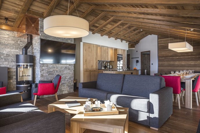 Imagen de la habitación del Hotel H&ocirc;tel Alparena and Spa. Foto 9