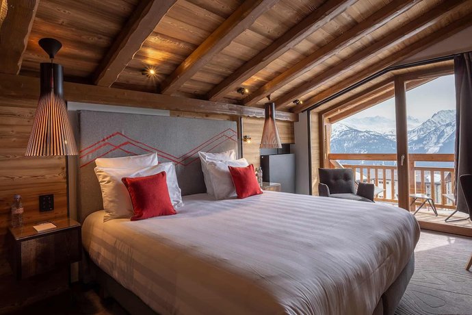 Imagen de la habitación del Hotel H&ocirc;tel Alparena and Spa. Foto 12