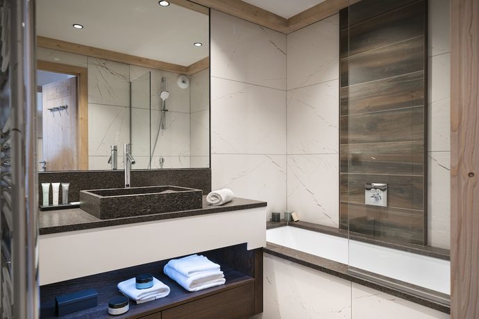 Imagen de la habitación del Hotel H&ocirc;tel Alpen Lodge. Foto 2