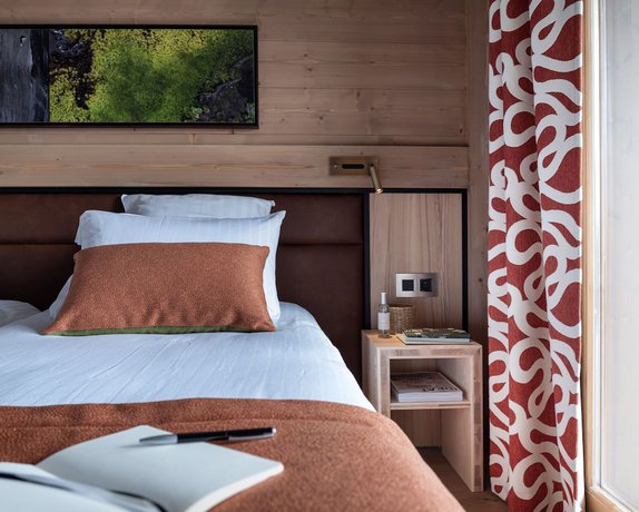 Imagen de la habitación del Hotel H&ocirc;tel Alpen Lodge. Foto 7