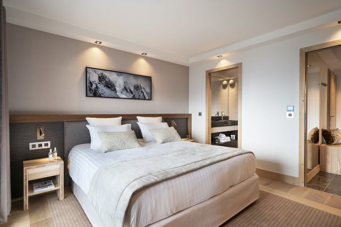 Imagen de la habitación del Hotel H&ocirc;tel Alpen Lodge. Foto 9
