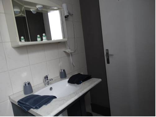 Imagen de la habitación del Hotel H&ocirc;tel Alph&eacute;e. Foto 4