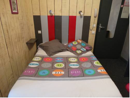 Imagen de la habitación del Hotel H&ocirc;tel Alph&eacute;e. Foto 7