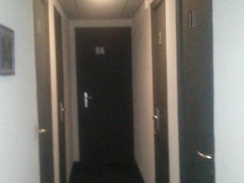 Imagen de la habitación del Hotel H&ocirc;tel Alph&eacute;e. Foto 16