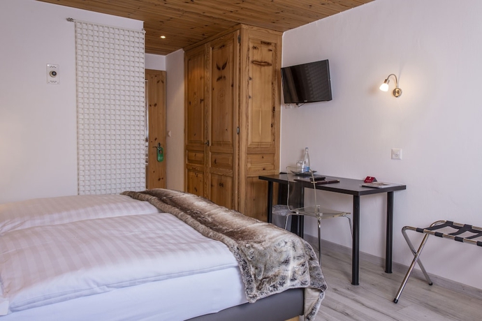 Imagen de la habitación del Hotel Hôtel Alpina. Foto 10