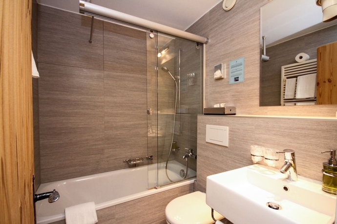 Imagen de la habitación del Hotel Hôtel Alpina. Foto 14