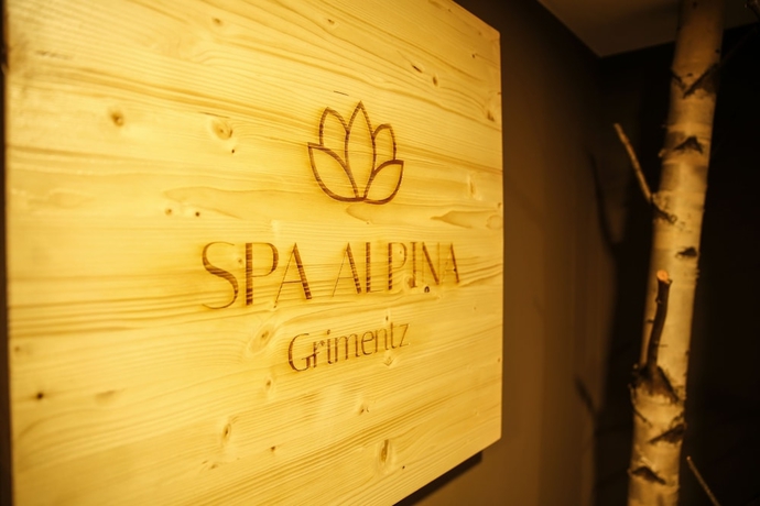 Imagen de la piscina del Hotel Hôtel Alpina. Foto 16