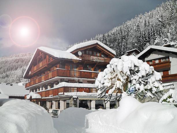 Imagen general del Hotel H&ocirc;tel Alpina, Morzine. Foto 11