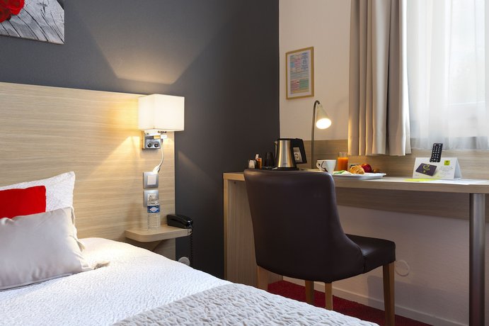 Imagen de la habitación del Hotel H&ocirc;tel Altina. Foto 11
