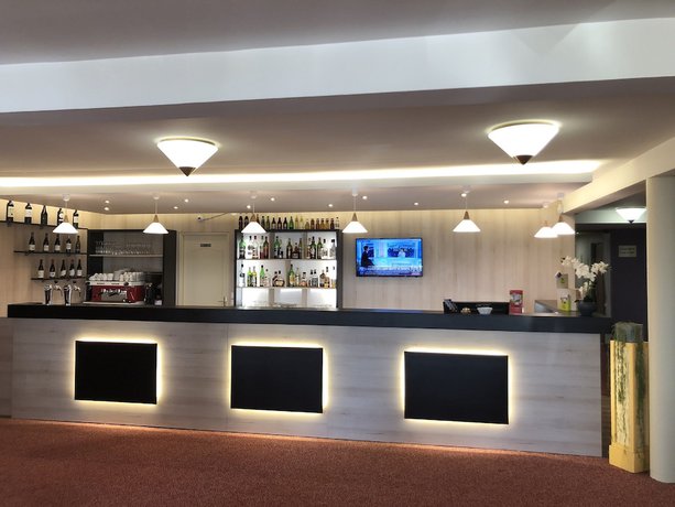 Imagen de los interiores del Hotel H&ocirc;tel Altina. Foto 20