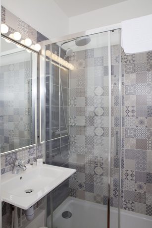 Imagen de la habitación del Hotel H&ocirc;tel Ambassadeur. Foto 3
