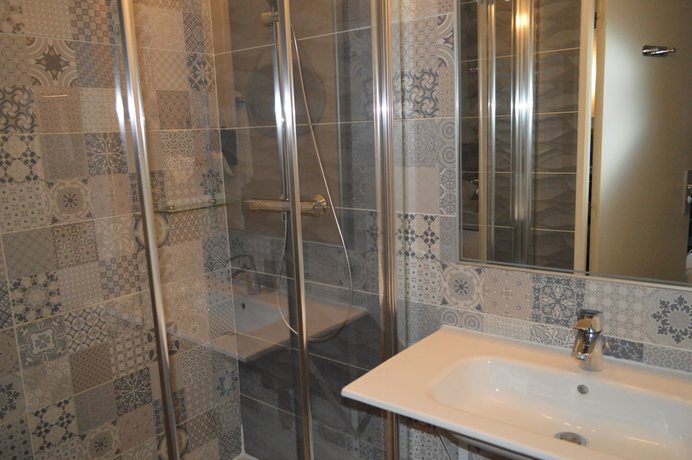 Imagen de la habitación del Hotel H&ocirc;tel Ambassadeur. Foto 9