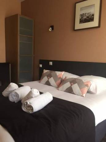Imagen de la habitación del Hotel H&ocirc;tel Ambroise. Foto 7