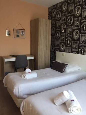 Imagen de la habitación del Hotel H&ocirc;tel Ambroise. Foto 8