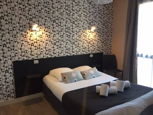 Imagen de la habitación del Hotel H&ocirc;tel Ambroise. Foto 9