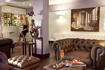 Imagen de los exteriores del Hotel H&ocirc;tel And Spa Les Pl&eacute;iades. Foto 7
