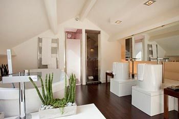 Imagen de la habitación del Hotel H&ocirc;tel And Spa Les Pl&eacute;iades. Foto 4