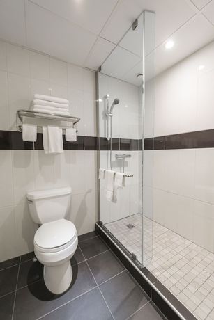 Imagen de la habitación del Hotel H&ocirc;tel And Suites Le Dauphin Drummondville. Foto 11