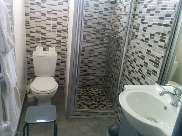 Imagen de la habitación del Hotel H&ocirc;tel Araur. Foto 5