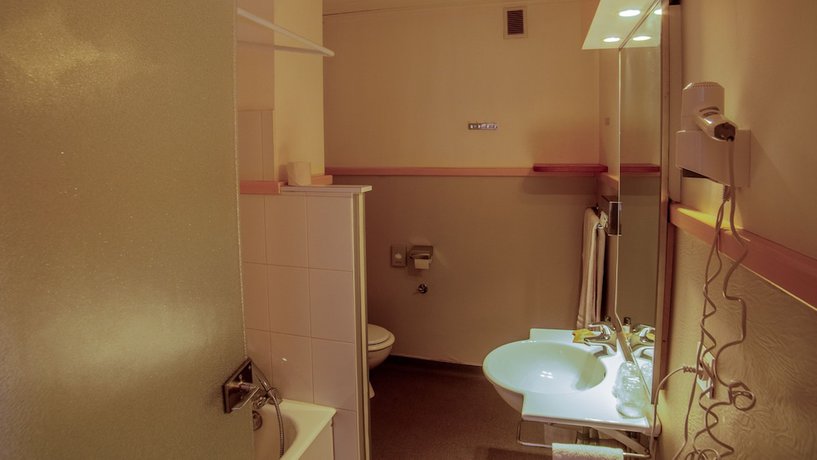 Imagen de la habitación del Hotel H&ocirc;tel Arbois Bettex. Foto 11