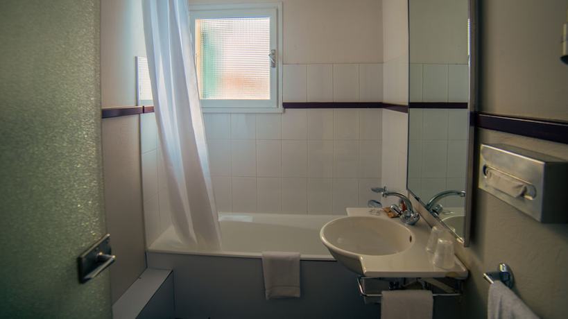 Imagen de la habitación del Hotel H&ocirc;tel Arbois Bettex. Foto 13