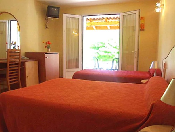 Imagen de la habitación del Hotel Hôtel Arena Le refuge. Foto 10