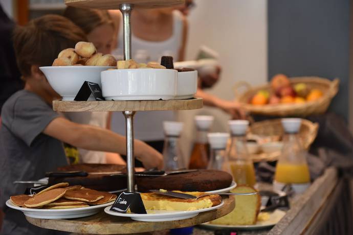 Imagen del bar/restaurante del Hotel Hôtel Arena Le refuge. Foto 7