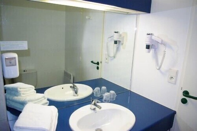 Imagen de la habitación del Hotel H&ocirc;tel Arenui. Foto 6
