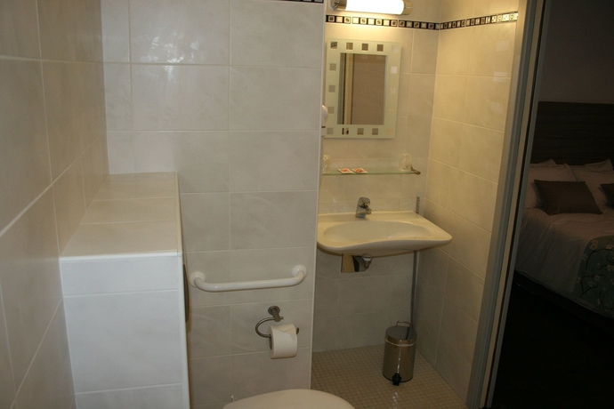 Imagen de la habitación del Hotel Hôtel Atlantic. Foto 18