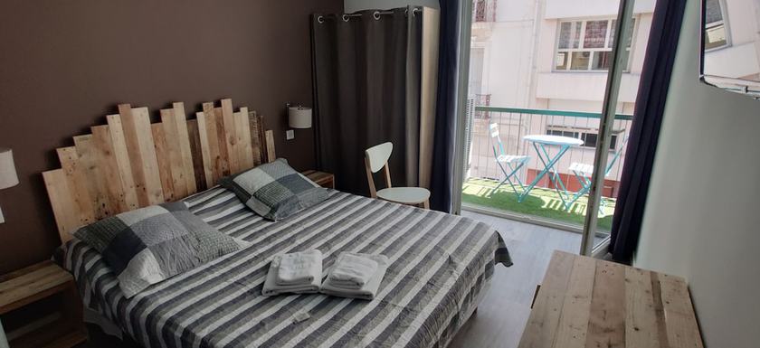Imagen de la habitación del Hotel H&ocirc;tel Au Val&eacute;ry. Foto 2