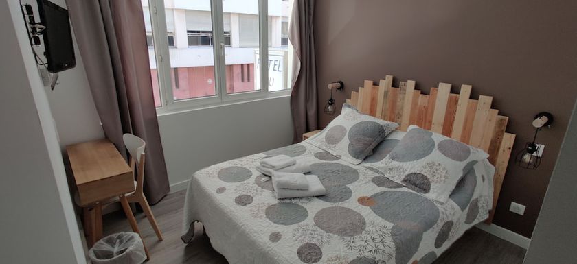 Imagen de la habitación del Hotel H&ocirc;tel Au Val&eacute;ry. Foto 4
