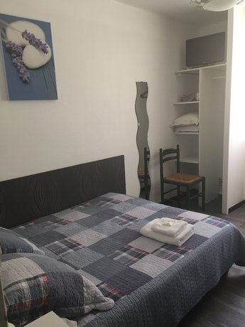 Imagen de la habitación del Hotel H&ocirc;tel Au Val&eacute;ry. Foto 12