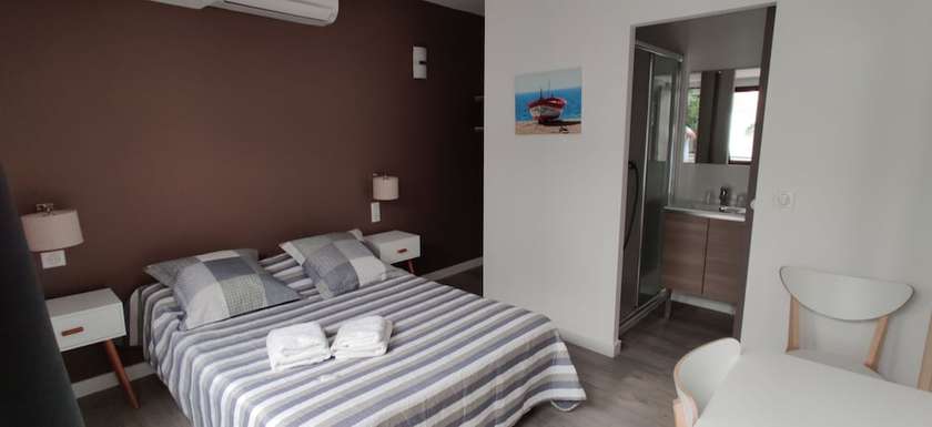 Imagen de la habitación del Hotel H&ocirc;tel Au Val&eacute;ry. Foto 13
