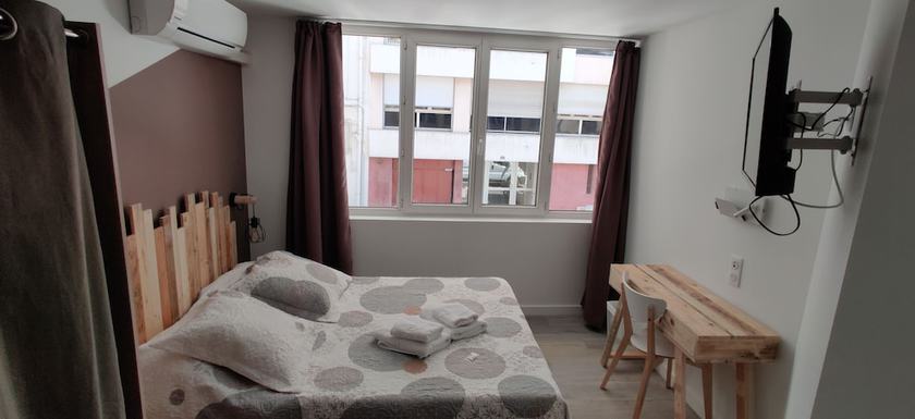 Imagen de la habitación del Hotel H&ocirc;tel Au Val&eacute;ry. Foto 15
