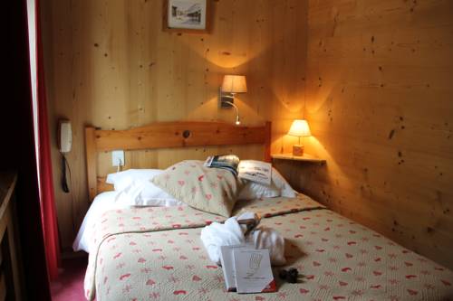 Imagen de la habitación del Hotel H&ocirc;tel Auberge Saint Hubert. Foto 4