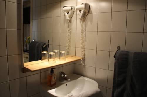 Imagen de la habitación del Hotel H&ocirc;tel Auberge Saint Hubert. Foto 15