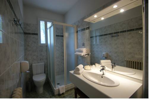 Imagen de la habitación del Hotel H&ocirc;tel Aur&eacute;lia. Foto 4